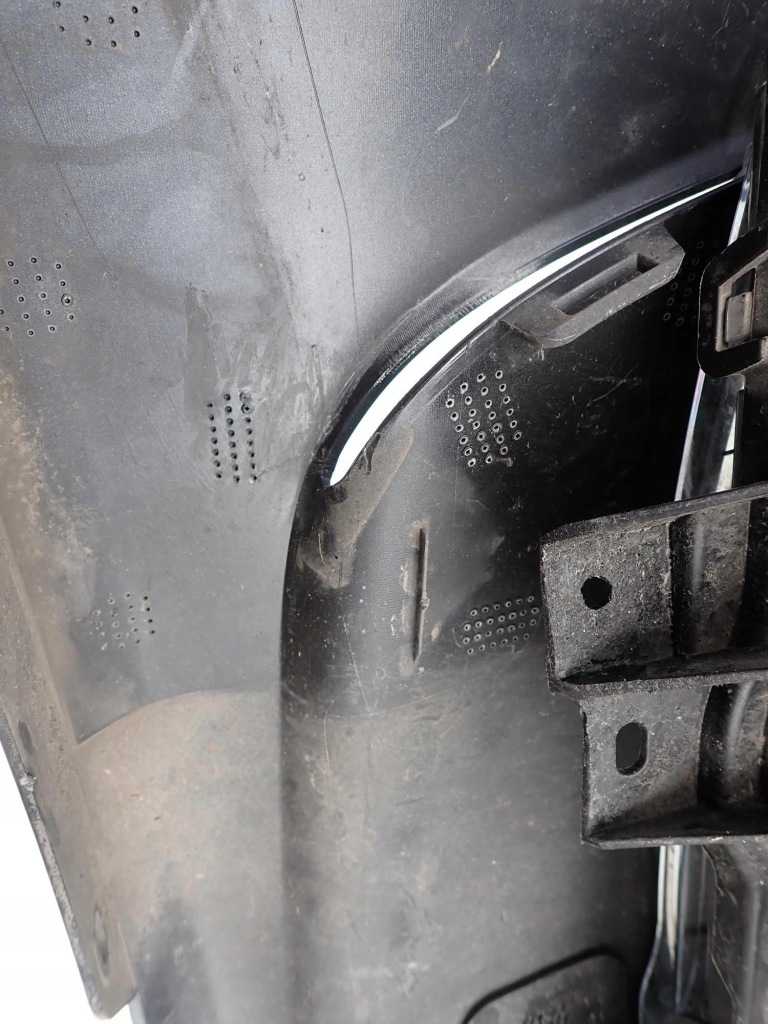 Tesla model y 20- бампер перед передний pdc Киев