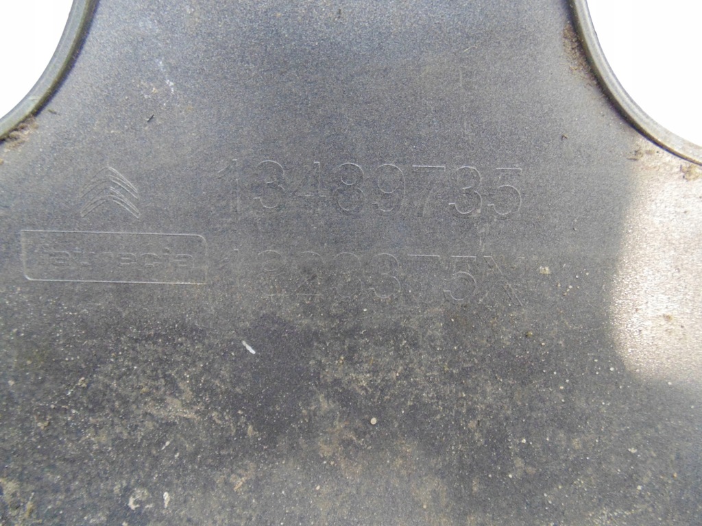 фото №9, Накладка спойлер дифузор бампера задня citroen c3 aircross