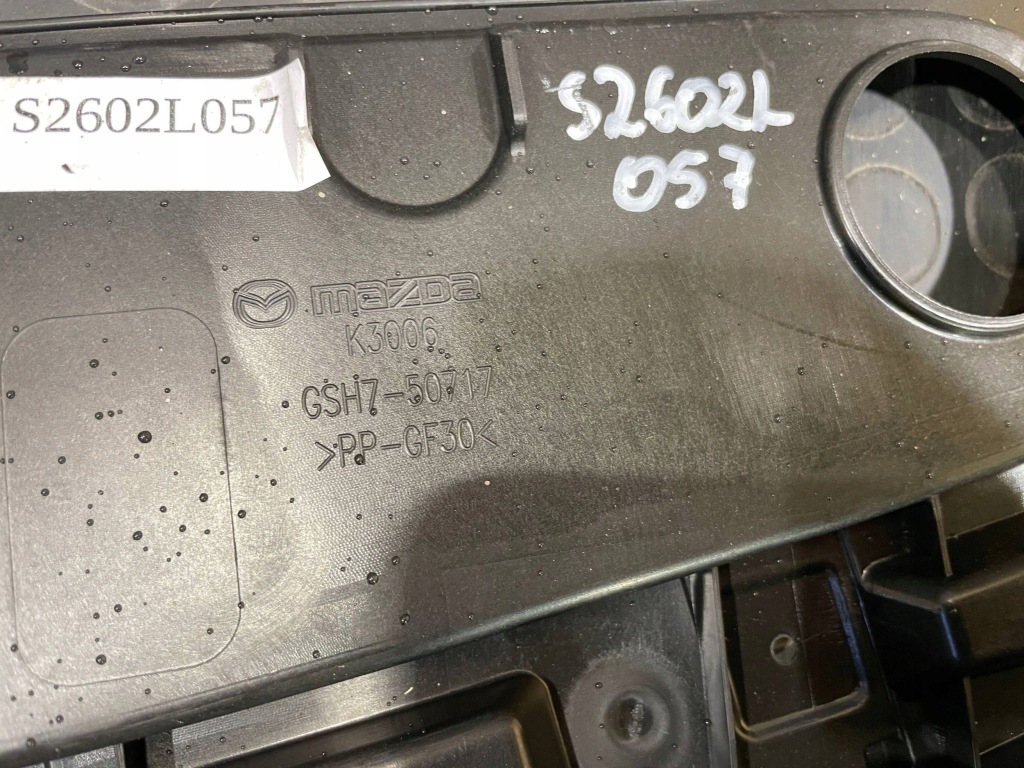 Купить Mazda 6 gj 3 3 рестайлинг  18-24 накладка верхний поперечина перед передний
