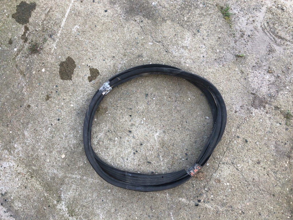 фото №1, Ford ka 2010-15 прокладка кришка багажника багажника