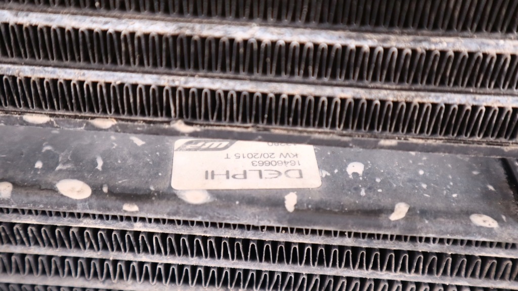 Maserati ghibli 3.0 d 14- радіатор оливи 16460663, 16466215 Зі Шроту