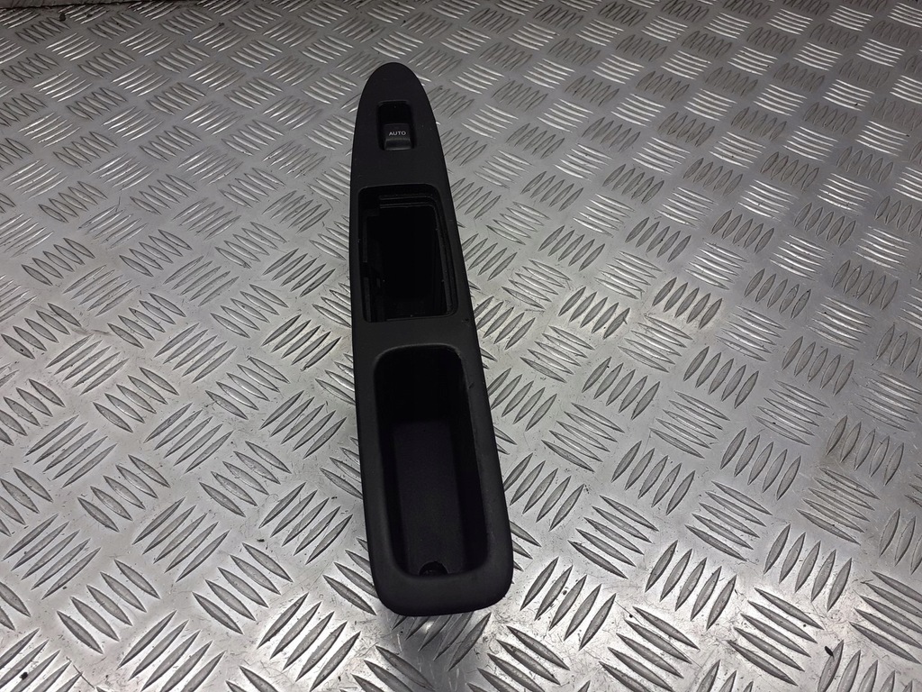 фото №1, Панель стекло левый задняя toyota avensis verso 2.0 d4d