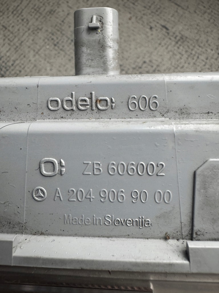 Купить Фара правый  led drl к движение dziennej mercedes w204 w212 r172 a2049069000