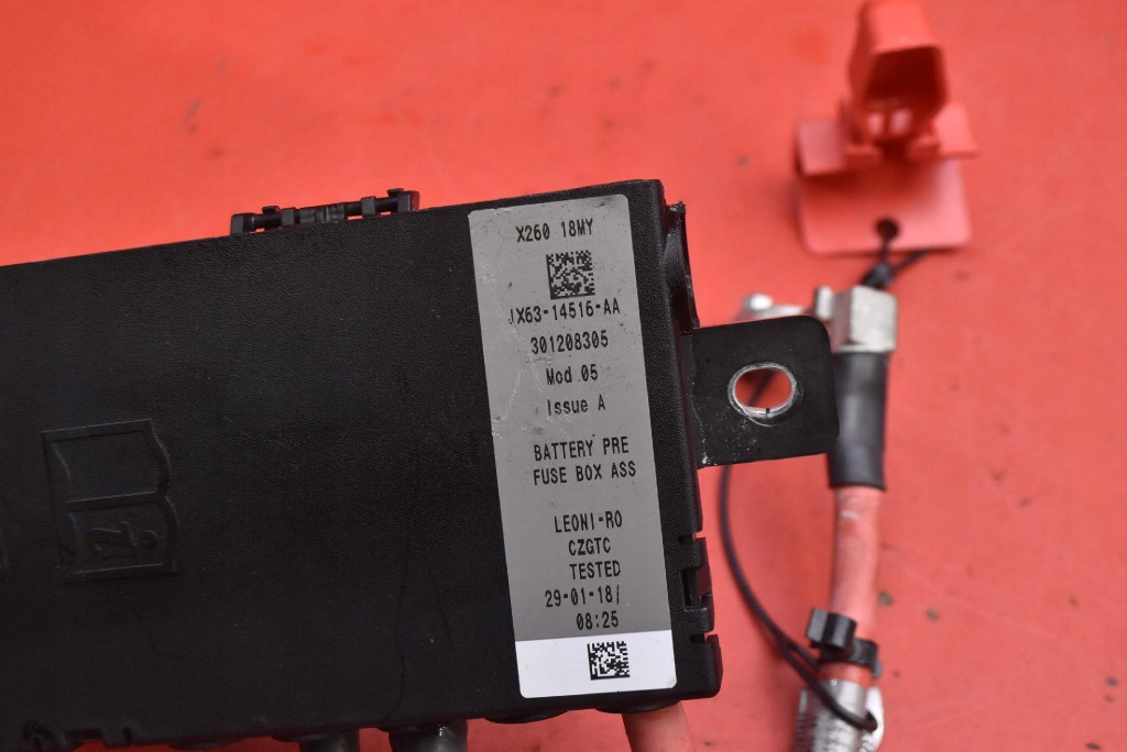 Клемма плюсовая jx63-14516-aa jaguar xf x260 2 ii 2.0 i4p 250 km 15-20 в Украине