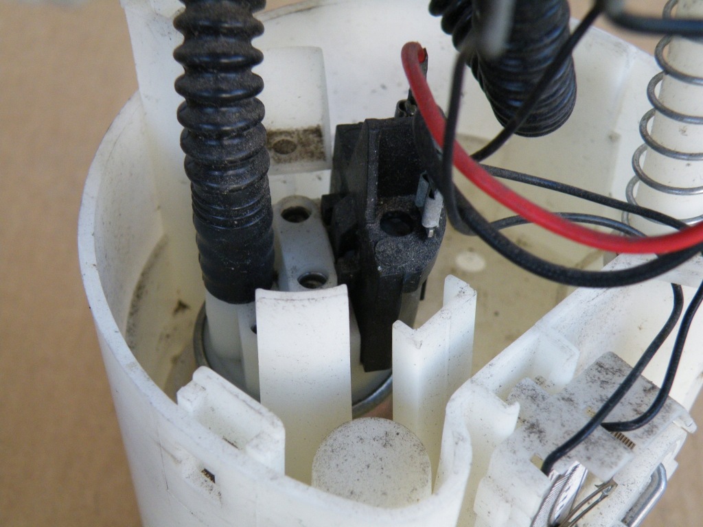 фото №10, Citoren c4 xsara picasso 1.4 1.6 бензин корзина насос поплавок бака топлива