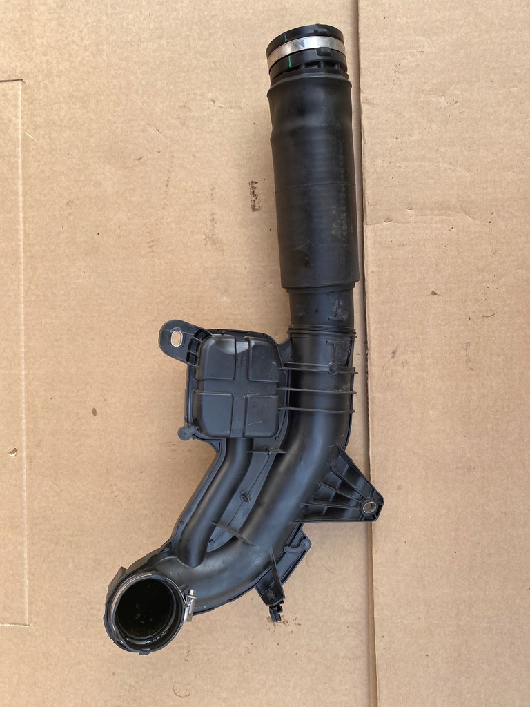 фото №2, Renault trafic iii lift 2,0dci 2021 rok шланг труба комплектная 165756662r