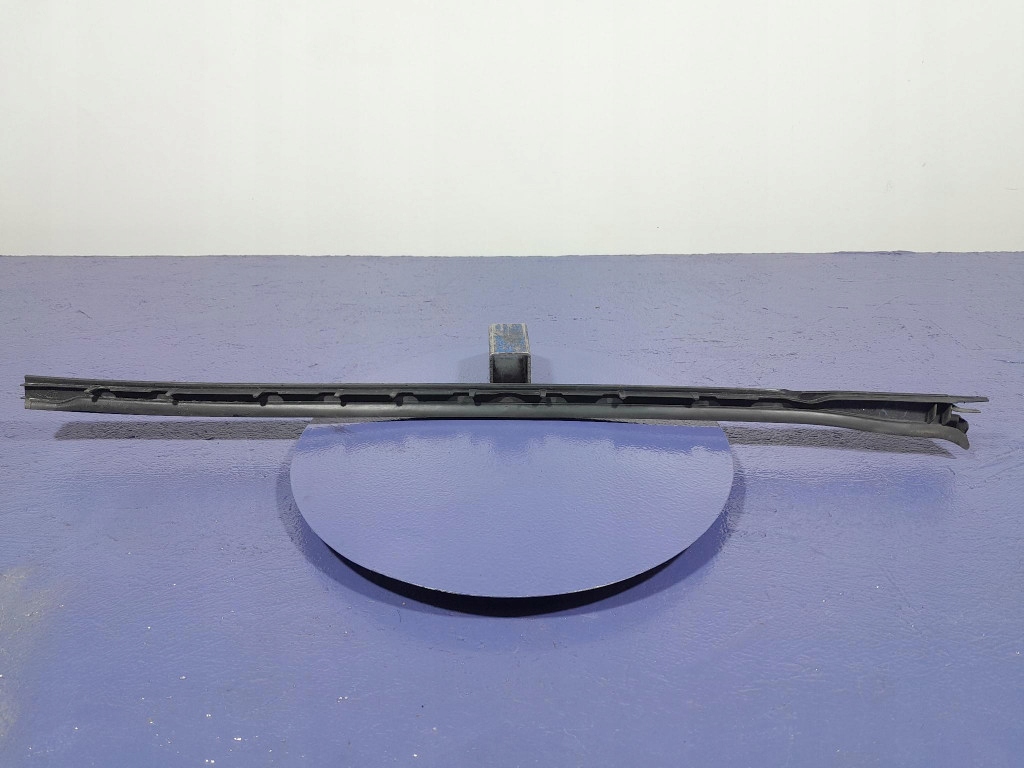 Bmw x7 g07 молдинг стекло лобовое перед правая 7434874 Недорого