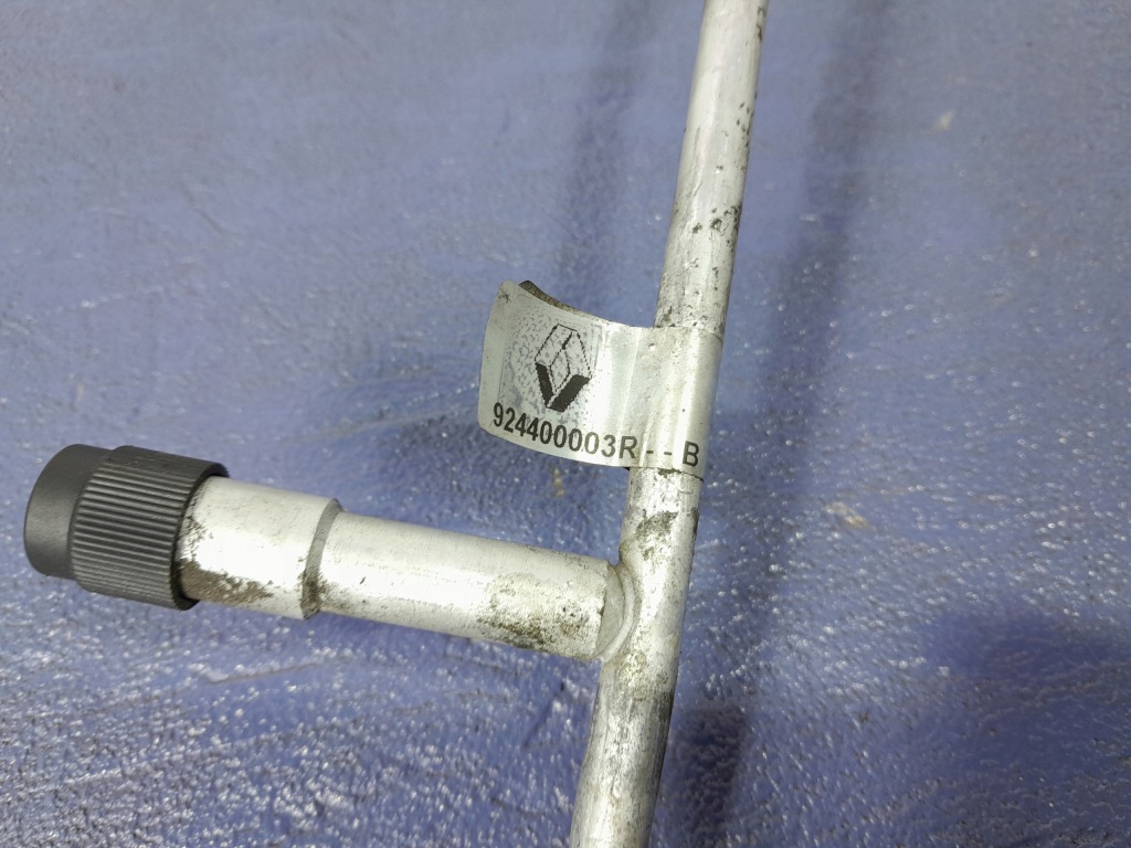 фото №4, Renault laguna iii 2.0 dci 173 km шланг трубка пабтрубок  кондиционера 924400003r