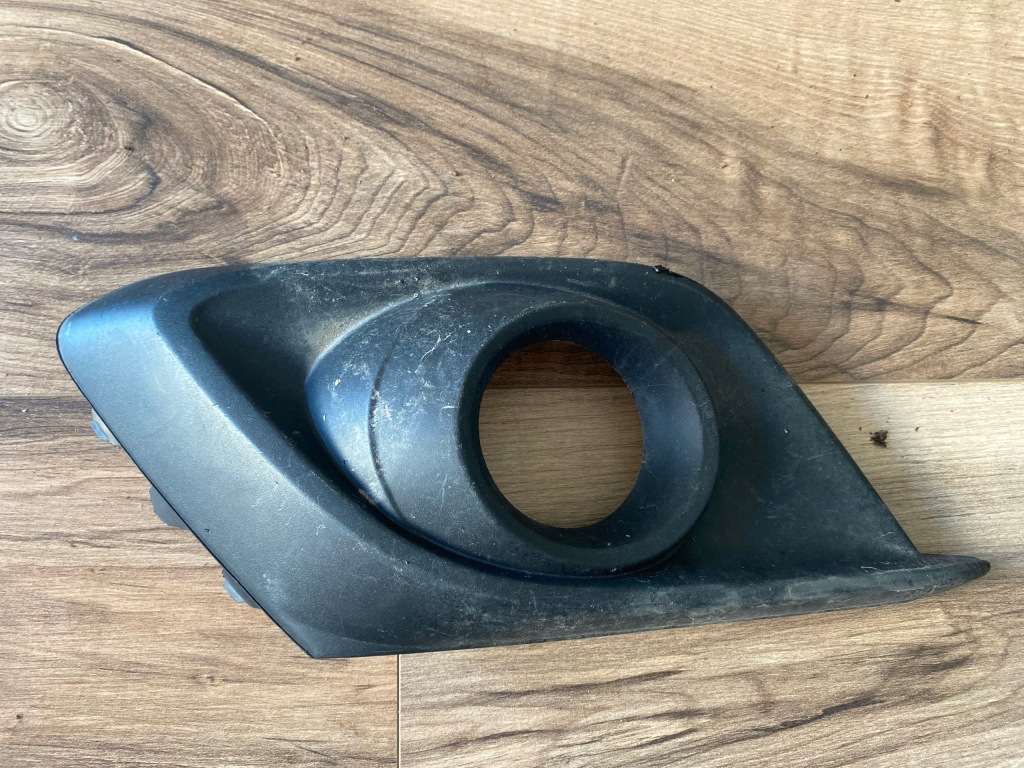 фото №1, Решётка заглушка решётка радиатора бампера передний левый mazda 3 iii bm 2013-2016