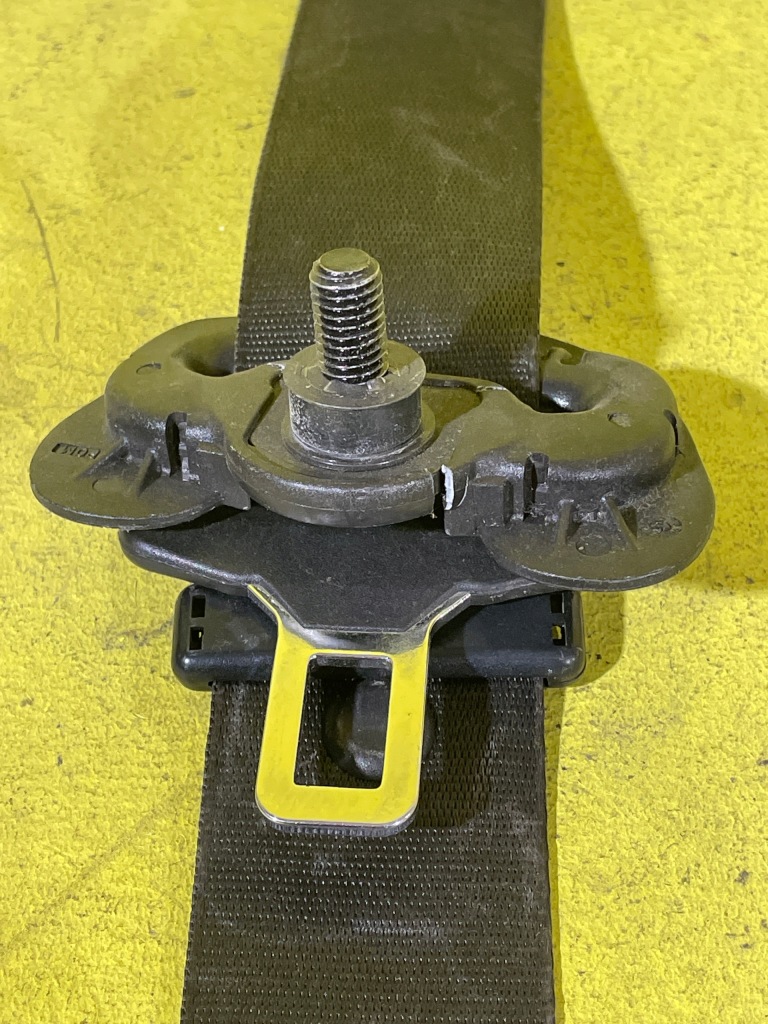 Mini cooper r56 ремень безопасности левая перед 601028900d в Украине