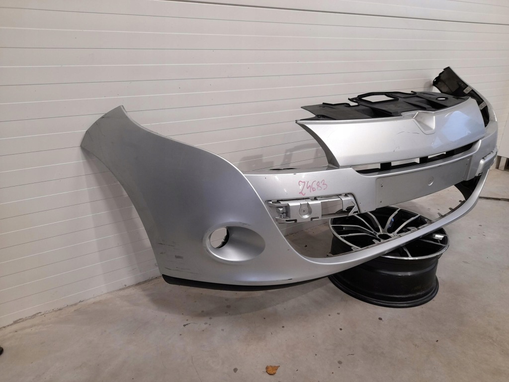 фото №2, Бампер передний renault megane iii 3 08-12 przed