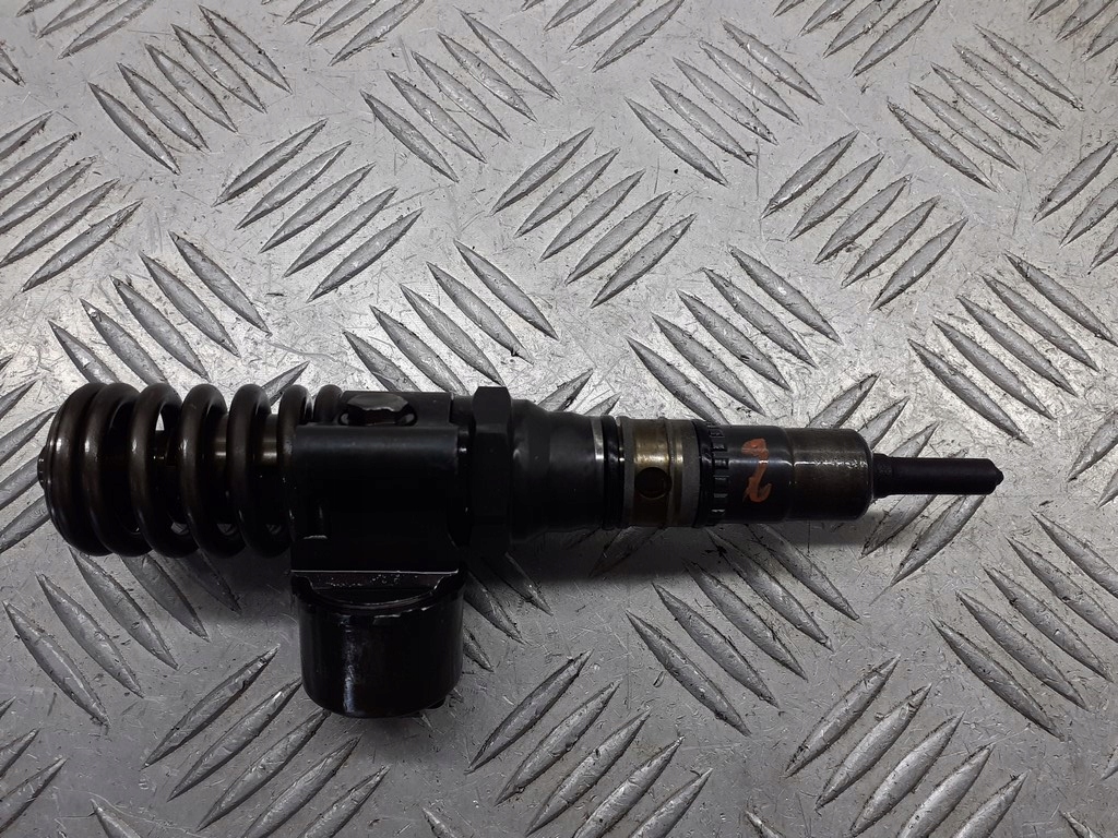 фото №1, Насос-форсунка seat toledo iii 2.0 tdi 03g130073g