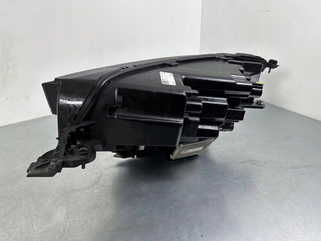 фото №16, Skoda kodiaq 2022 перед сторона правая лампа передняя 566941036 europa.