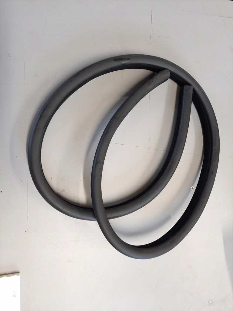 Купить Прокладка дверь левая mercedes w207 a2076920376