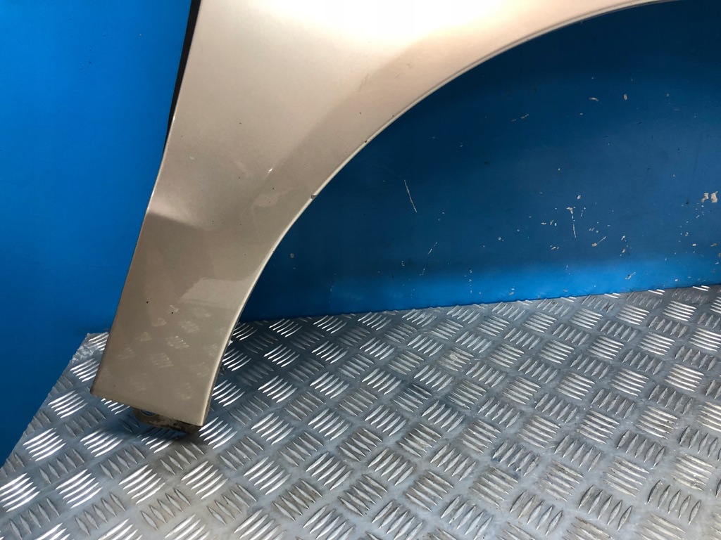 фото №6, Mercedes w251 05- крыло правый перед передний 693