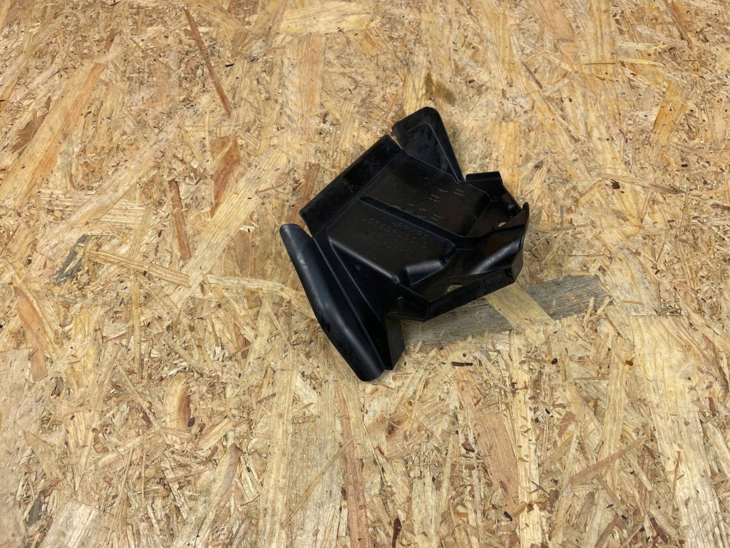 Впуск повітропровід повітря lexus ux 300e 16562-10010 2018- в Україні