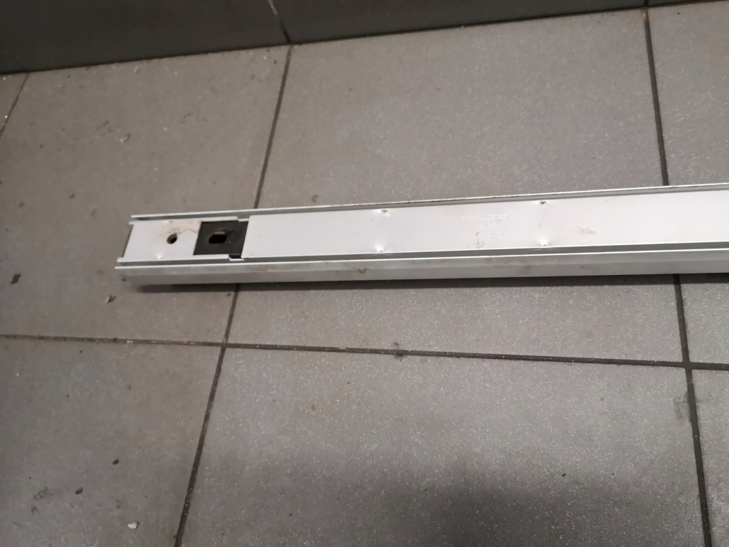 фото №8, Напрямна багажника права audi a6 c6 avant 4f9863556a