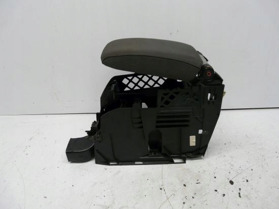 фото №1, Подлокотник 1k0864251a vw golf v 5 1.4 fsi