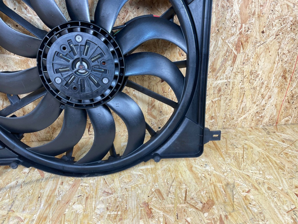 Вентилятор радіатор корпус land range rover jaguar gj32-8c607-bc Оригінал