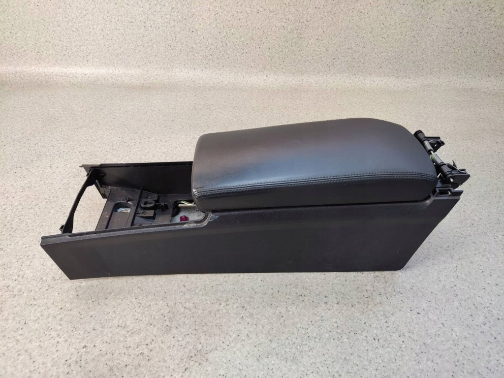 фото №1, Подлокотник туннель среднего mercedes r172 w172 slk - a1726800350