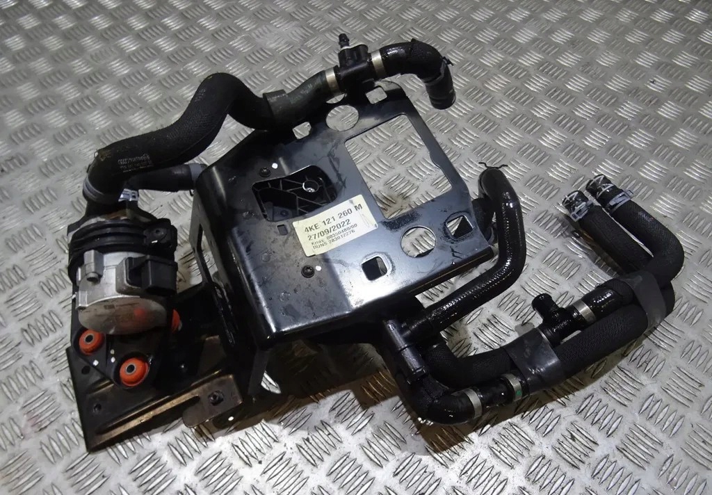 Купить Audi e-tron модуль насос воды каркас 4ke121260