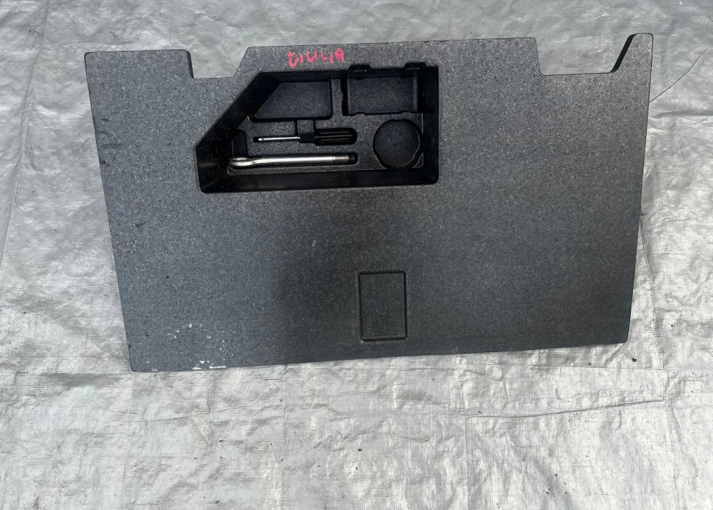 фото №1, Alfa romeo giulia qv вкладыш багажника вкладка пенополистирол