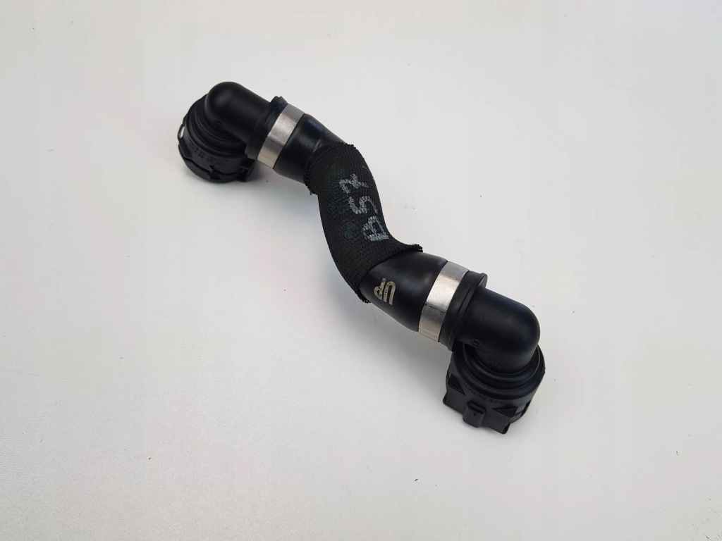 Шланг труба пабтрубок  радиатора воды bmw 5 g30 g31 b57 3.0d 8573382 с Разборки