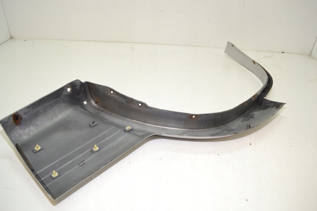 Молдинг накладка дверь правый задний  mitsubishi pajero 2 Недорого