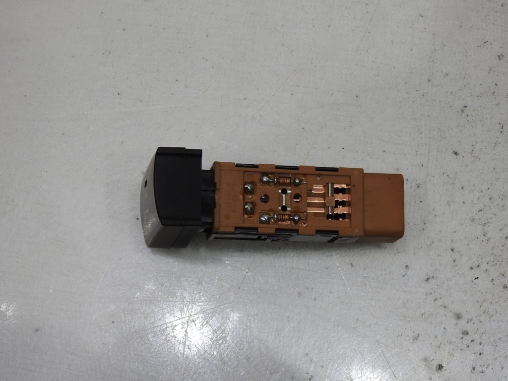 фото №3, Кнопка підігрів скло задня santa fe ii