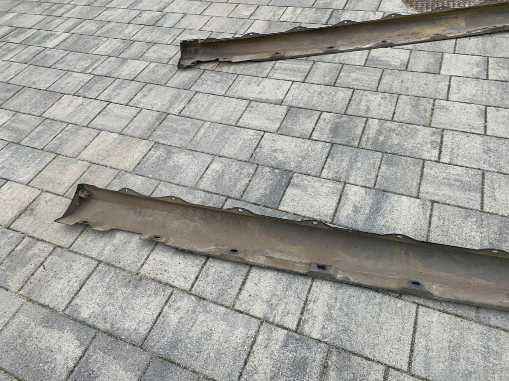 197 c197 накладка молдинг поріг ліва mercedes r w251 в Україні