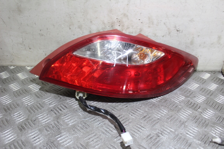 фото №1, Лампа правая задняя mazda 2 ii