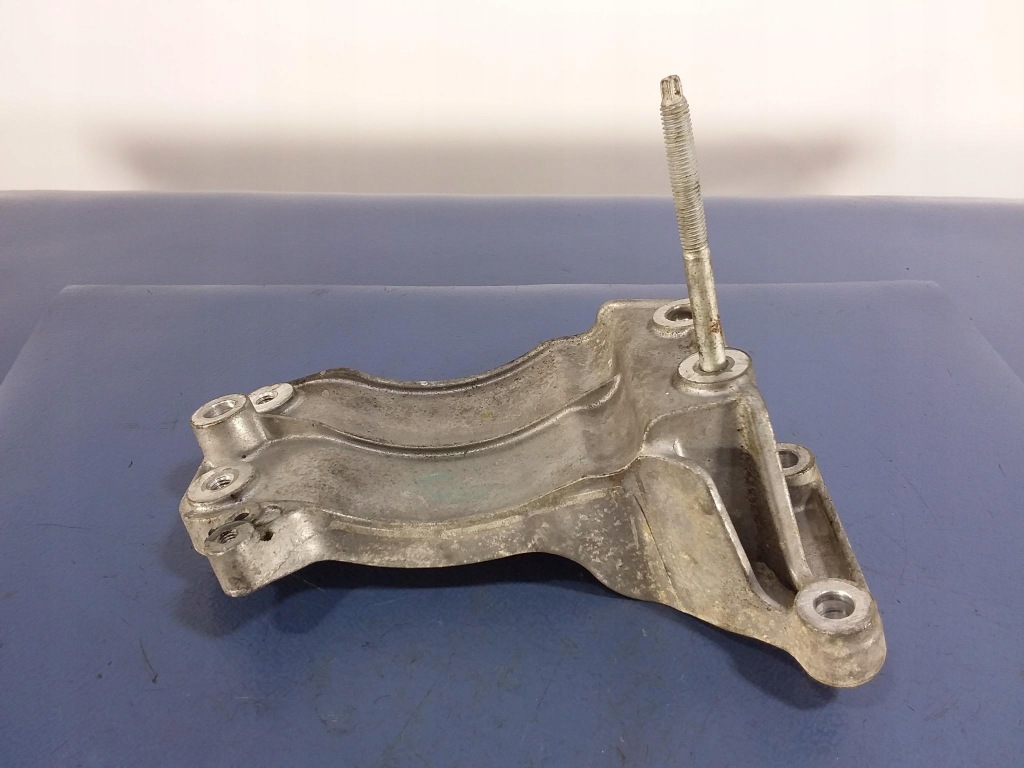 фото №1, Grand cherokee wk2 3.0crd кронштейн двигуна