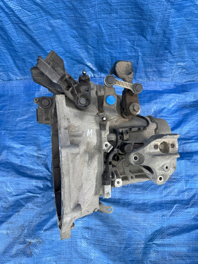 фото №1, Коробка передач передач citroen c3 iii 1.2 vti 20a704