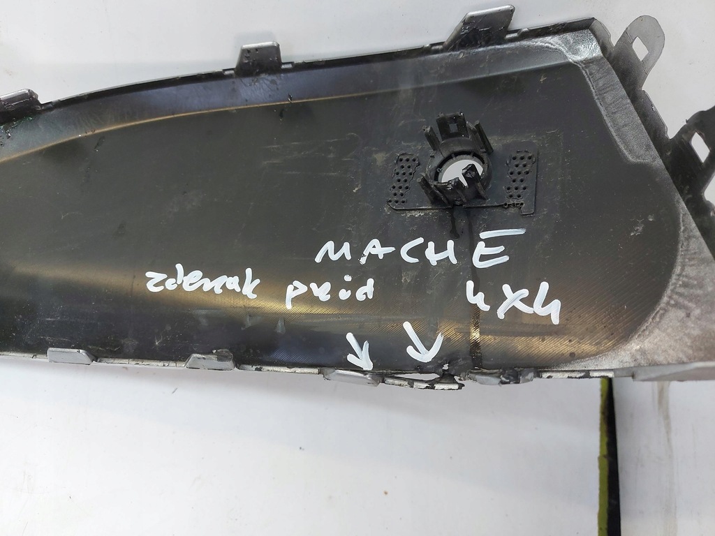 фото №6, Ford mustang mach-e спойлер бампера перед молдинг lj8b-17f771-aaw