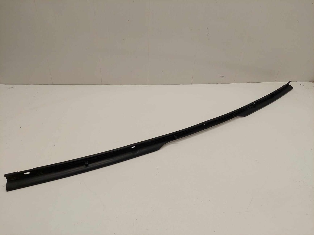 фото №1, Audi оригінальний номер 4b9807989 напрямна бампера середина