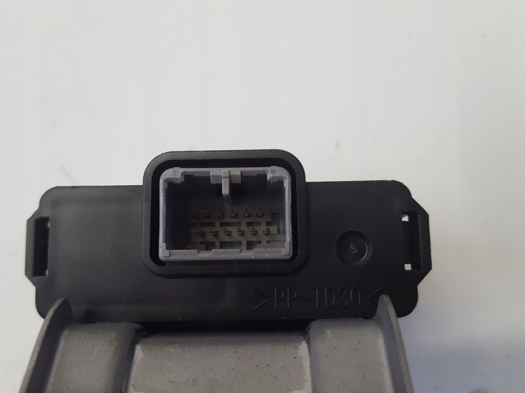 фото №3, Honda civic x модуль реле 21r.