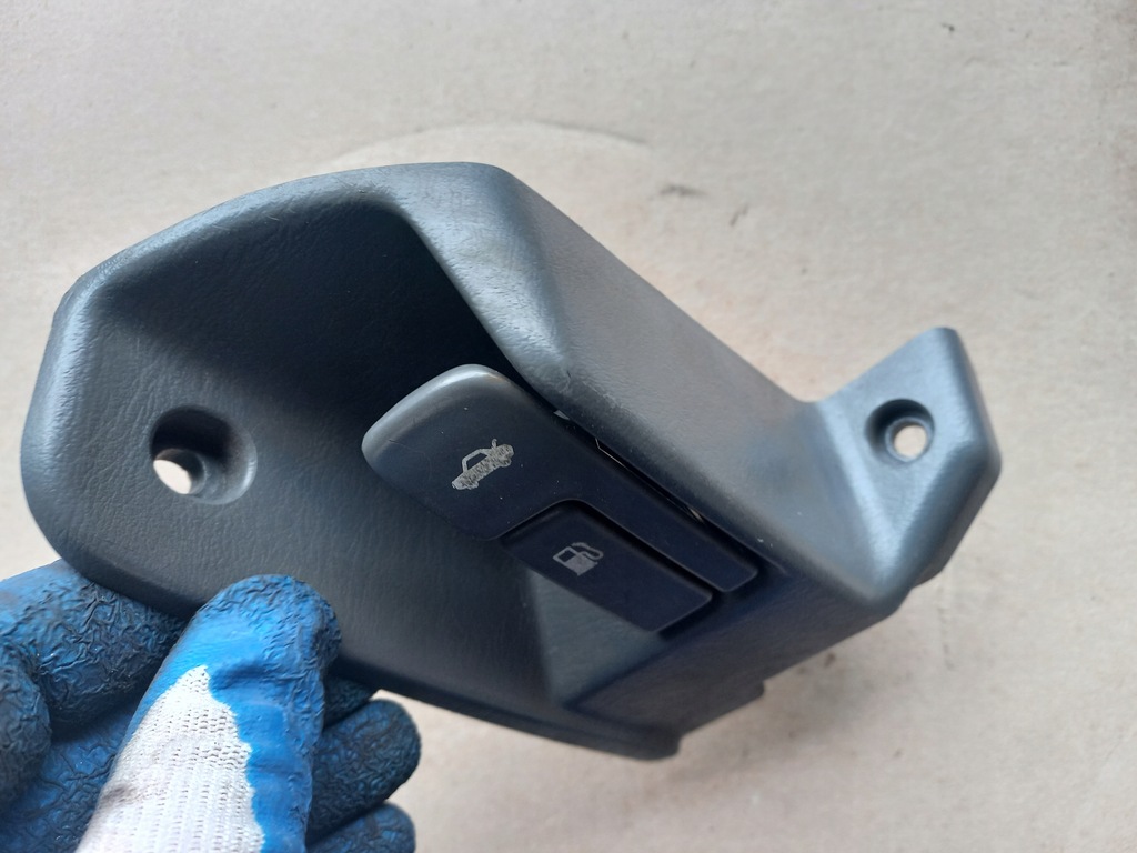 фото №3, Toyota camry 91-96 рычаг ручка рычаг багажника крышка заливной топлива