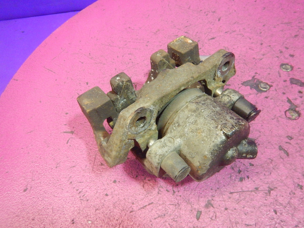 фото №7, Bmw e39 00-04 2,5 d суппорт тормозной перед правый скоба