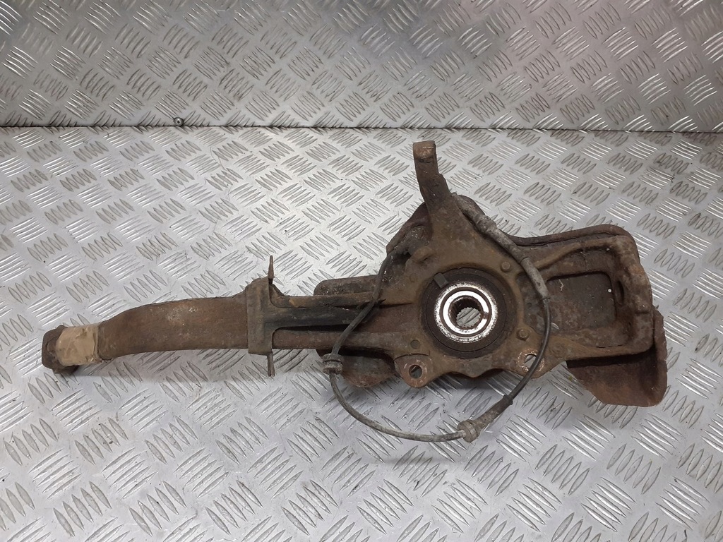 фото №2, Поворотный кулак ступица правый перед alfa romeo 156 2.4jtd