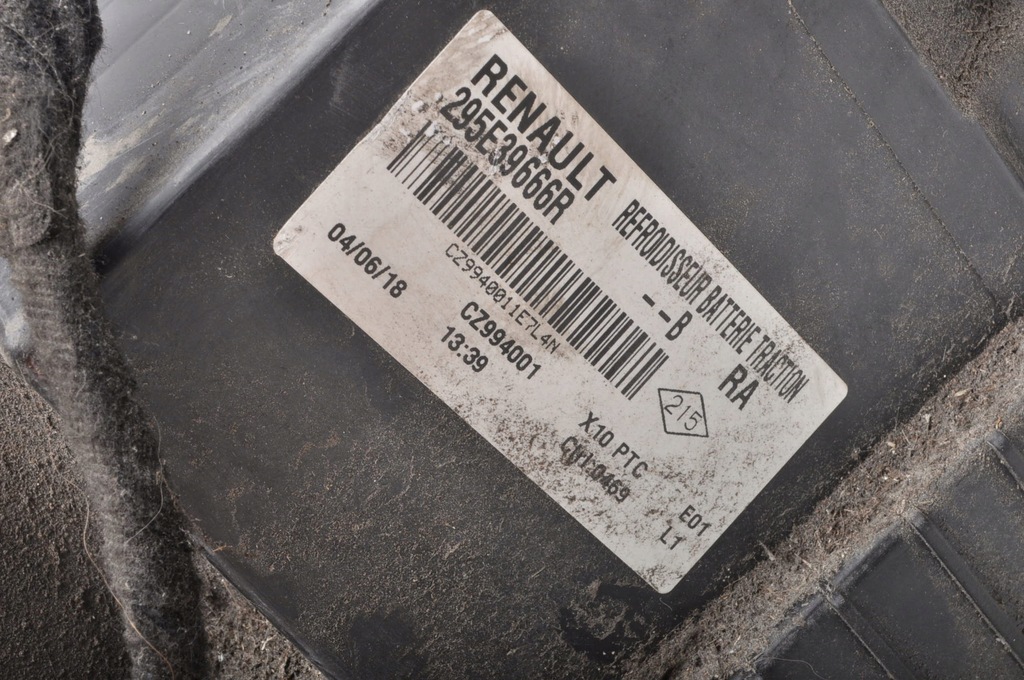 фото №10, Renault zoe система охолодження акумулятора радіатор 295e39666r