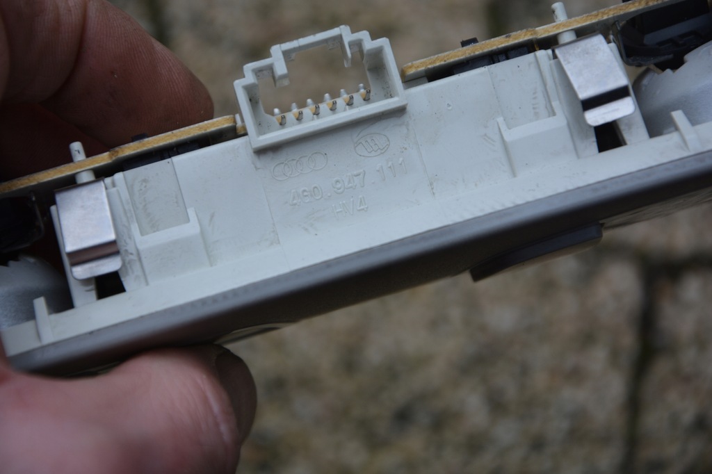 фото №4, Лампа освітлення салону audi a6 c7 4g0947111