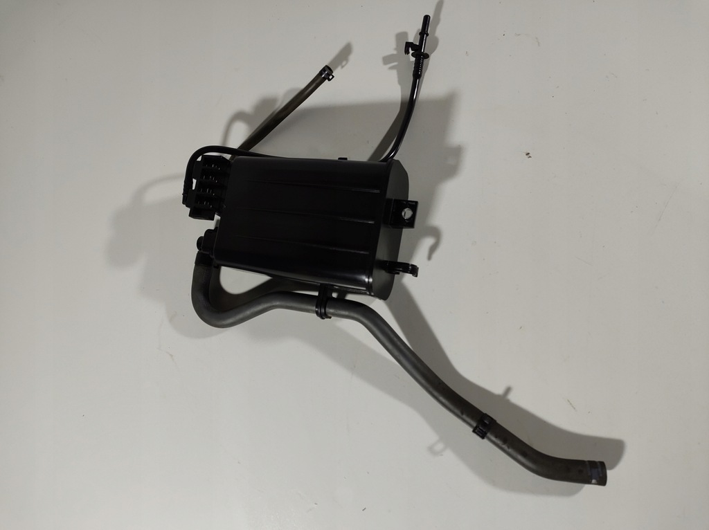 фото №13, Kia stonic 17- фильтр угольный топлива