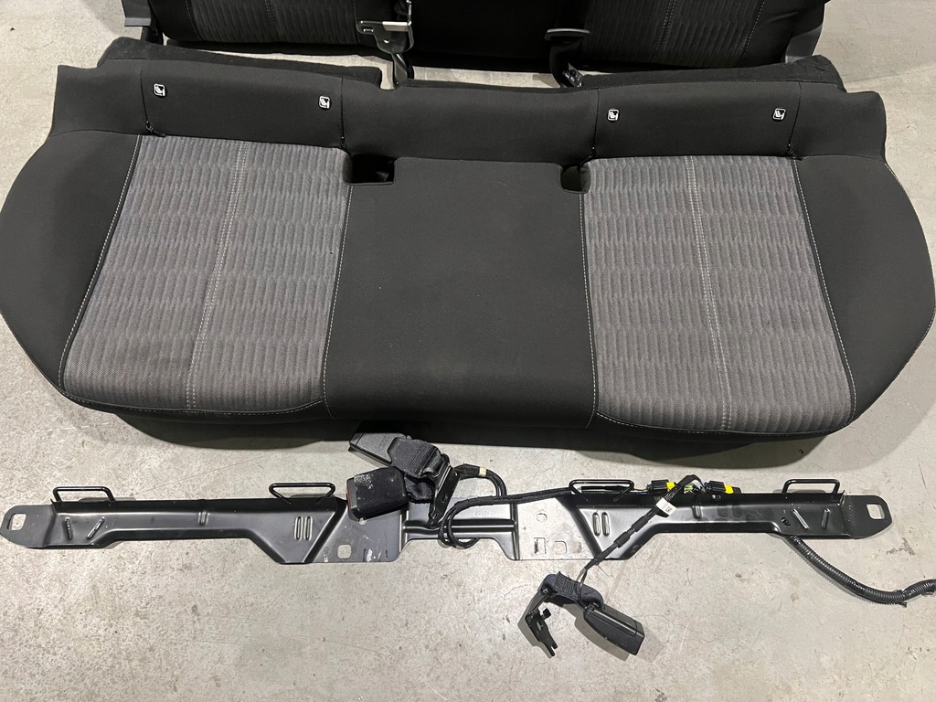 фото №7, Сиденья заднее сиденье подлокотник защёлки opel corsa f