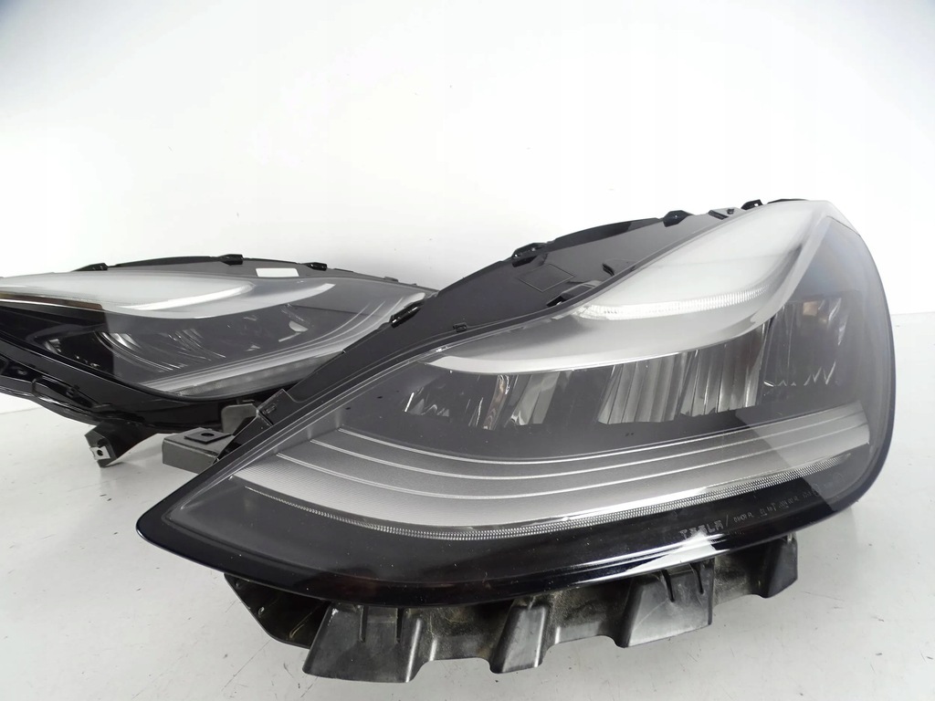 фото №3, Лампа перед передняя левая tesla 3 full led