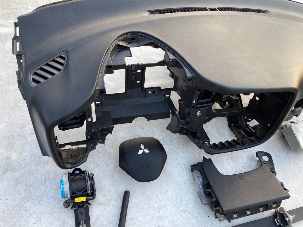 фото №5, Mitsubishi outlander приборная панель приборная панель консоль подушки безопасности