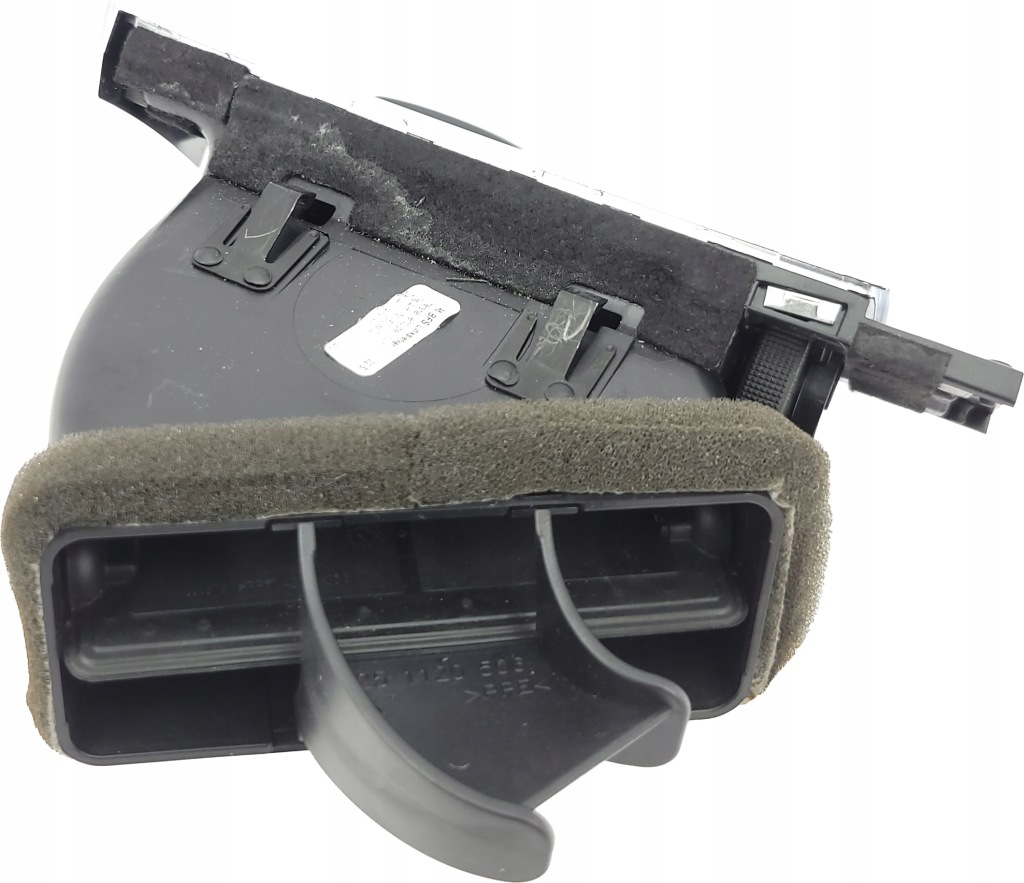 Audi a6 c6 рестайлинг  решётка обдув правая черная 4f1820902d европа в Украине