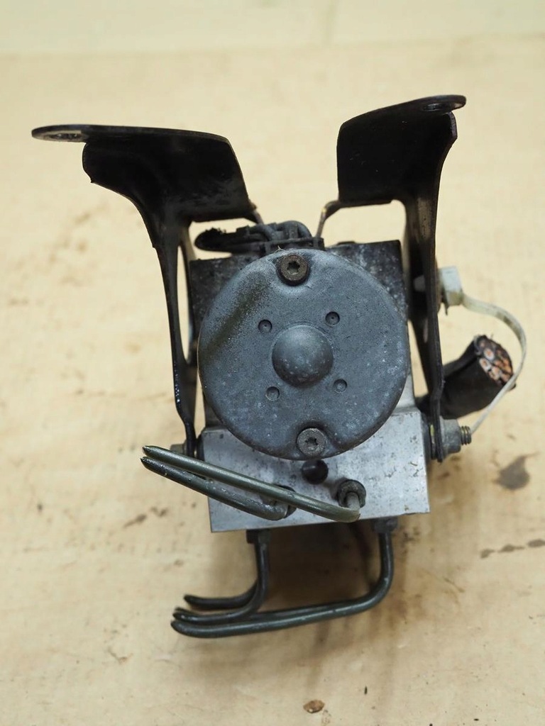 фото №9, Subaru legacy iii 01r 2.0b насос abs 27539ae050