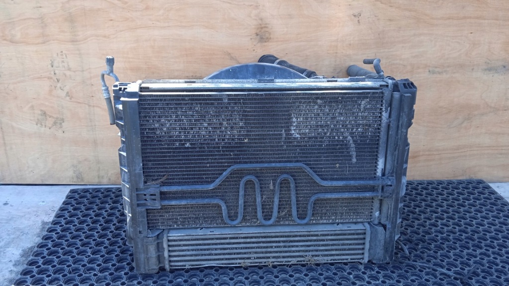 фото №1, Bmw e91 e90 2.0d радіатор вентилятор комплект