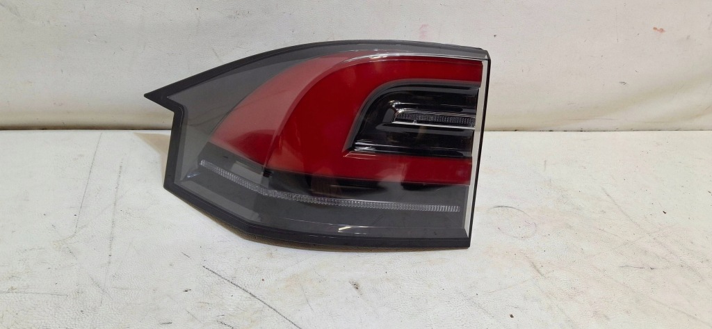 Купить Tesla model x лампа задняя левая 1034334-00-a идеальное состояние