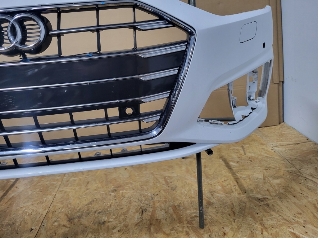 Audi a-4 a4 b9 8w рестайлінг  20r-- бампер передній перед Зі Шроту